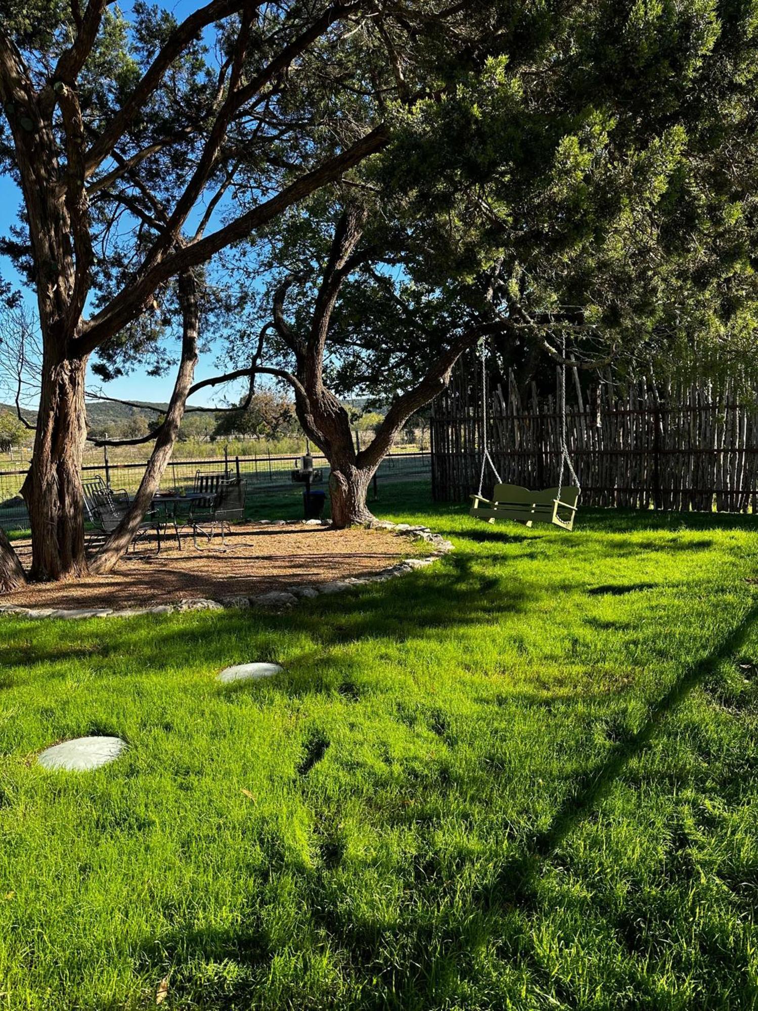 Montesino Ranch Lodging Villa Wimberley Luaran gambar